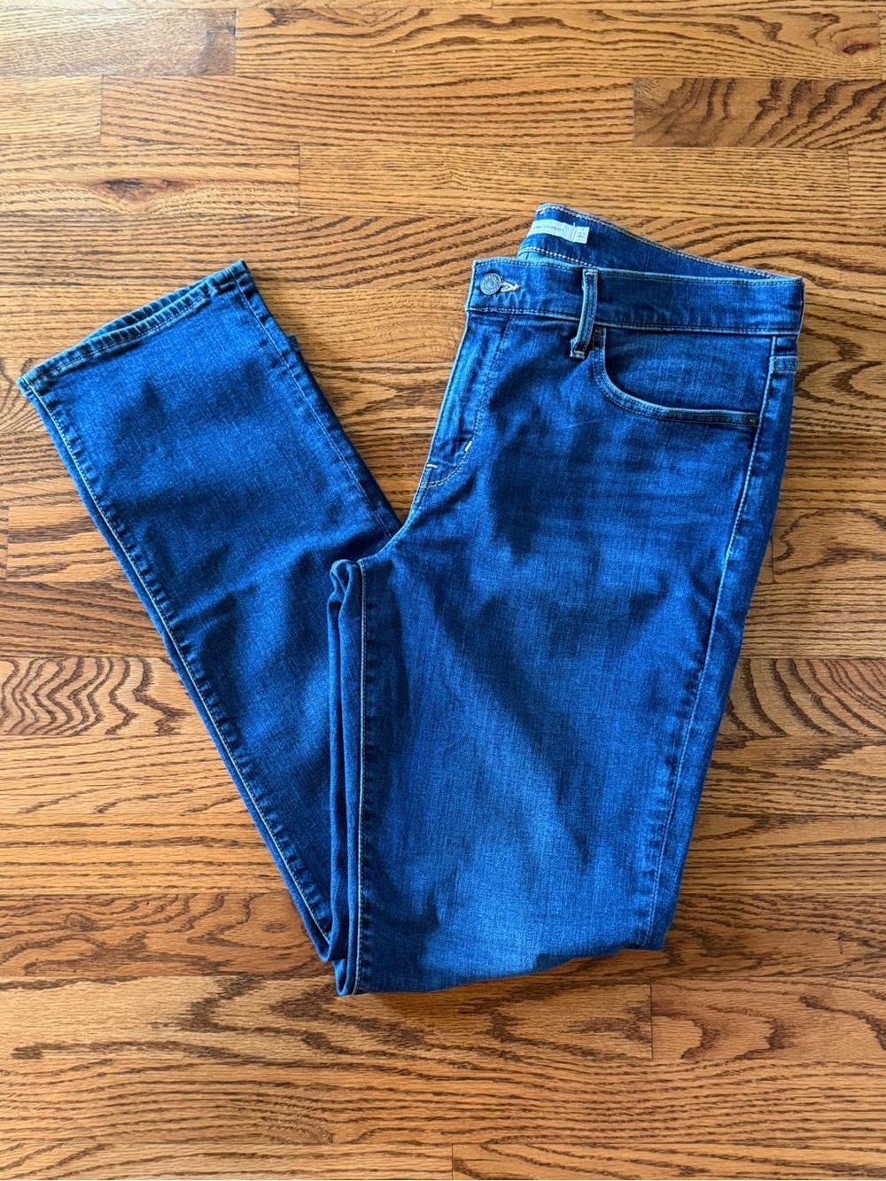 Levi's Women's 314 Shaping Straight Jeans in Deep Blue Wash, Size 32